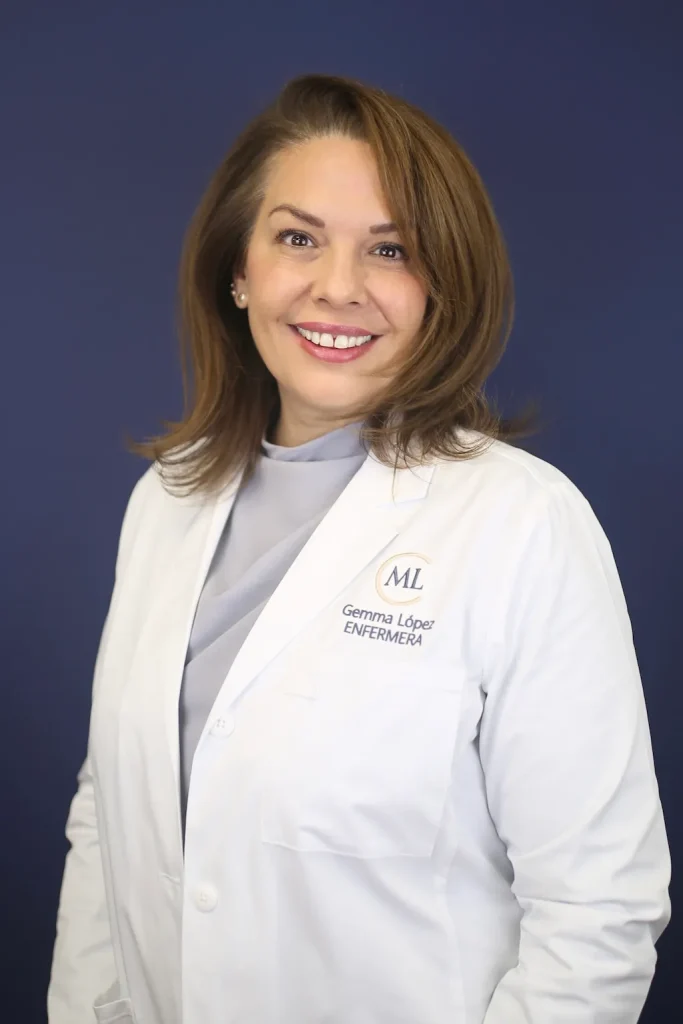 Gemma López Enfermera del equipo de cirugía plástica del Dr. Millán Longo y Asociados